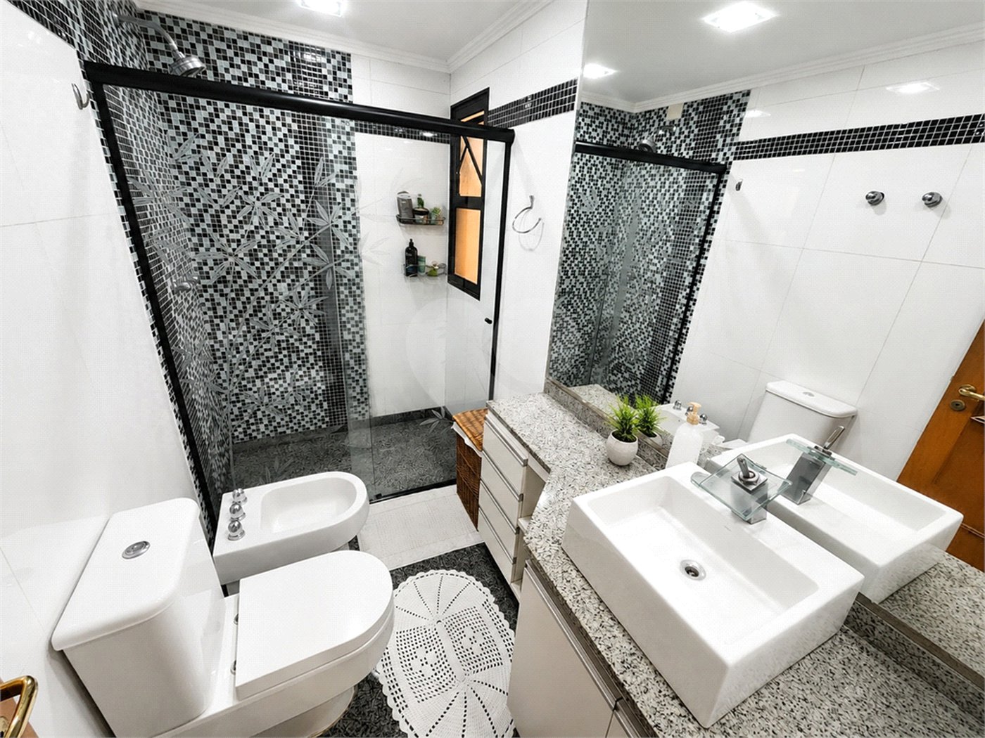 Apartamento à venda com 4 quartos, sendo 3 suítes, em Perdizes, São Paulo, SP