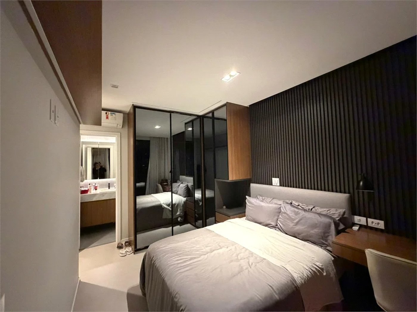 Apartamento à venda com 4 quartos, sendo 1 suíte,  em Cerqueira César, São Paulo, SP