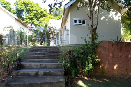 Casa à venda com 3 quartos, sendo 1 suíte,  em Bosque, Vinhedo, SP