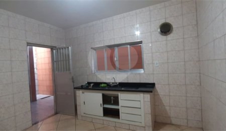 Sobrado à venda com 3 quartos em Jardim Guairaca, São Paulo, SP