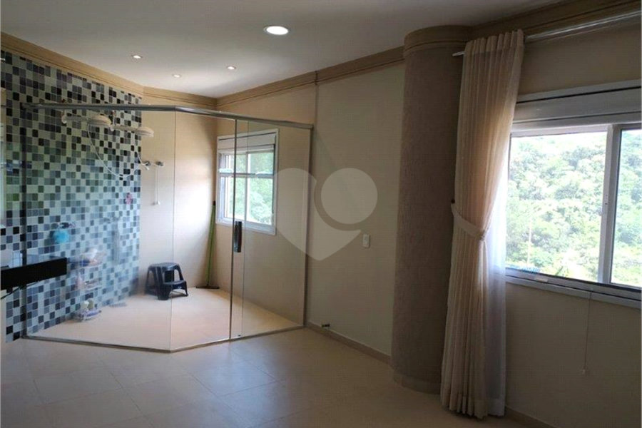 Casa à venda com 4 suítes no condomínio Parque Imperial, Mairiporã - SP