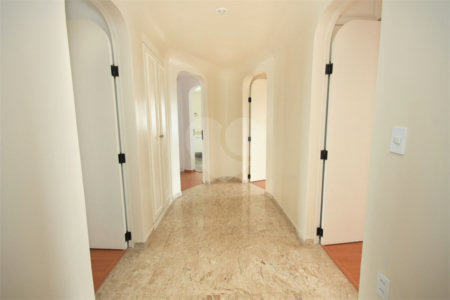 Apartamento à venda com 4 suítes em Jardim Marajoara, São Paulo, SP