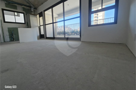 Apartamento à venda com 3 quartos, sendo 1 suíte,  em Pinheiros, São Paulo, SP