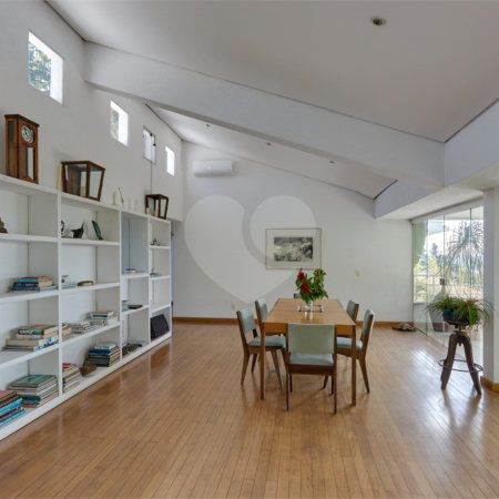 Casa à venda com 3 quartos, sendo 1 suíte, em Guarapiranga, São Paulo, SP