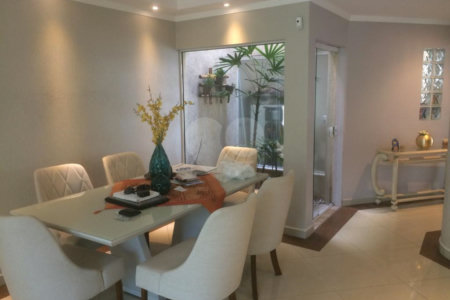 Casa à venda com 4 quartos, sendo 3 suítes, em Jardim São Paulo(zona Norte), São Paulo, SP