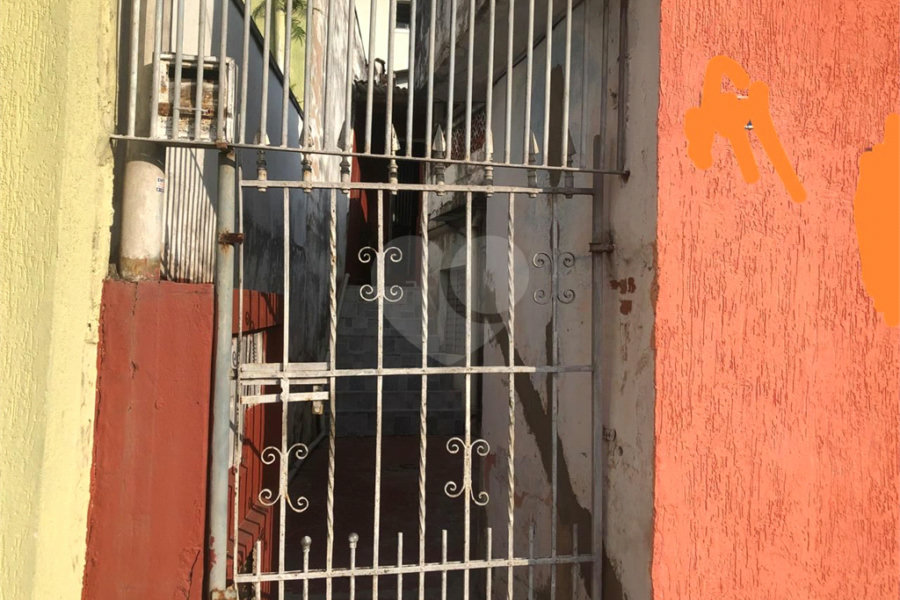 Casa Térrea à venda com 6 quartos, sendo 2 suítes, em Vila Mazzei, São Paulo, SP