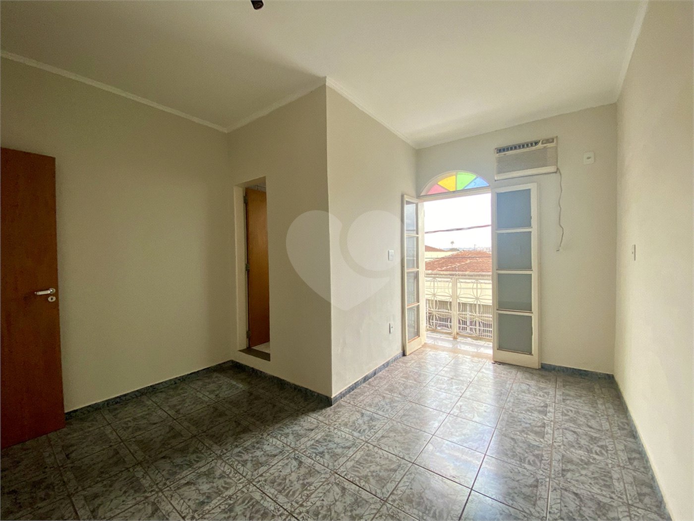 Sobrado à venda com 3 suítes em Campos Elíseos, Ribeirão Preto, SP