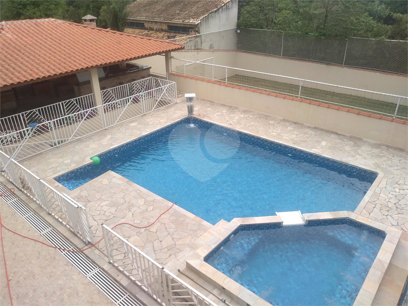 Chácara à venda com 4 suítes em Pirucaia, Mairiporã, SP