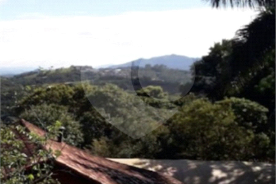 Casa à venda com 2 quartos, sendo 1 suíte, no condomínio Mirante da Mantiqueira I, Mairiporã - SP