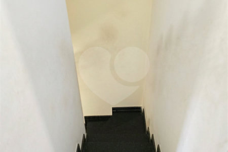 Casa à venda com 3 quartos, sendo 1 suíte, no condomínio Rafaela I, São Paulo - SP