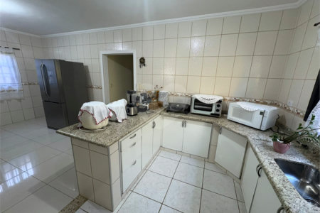 Casa à venda com 3 quartos, sendo 1 suíte, em Jardim Casa Branca, Suzano, SP