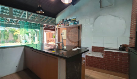 Casa Térrea à venda com 4 quartos, sendo 1 suíte,  em Vila Mazzei, Itapetininga, SP