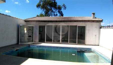 Casa à venda com 4 quartos, sendo 2 suítes,  em Barreiro, Mairiporã, SP