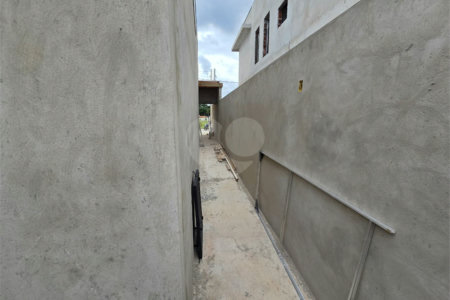 Casa à venda com 3 quartos, sendo 1 suíte, no condomínio Tivolli, Itapetininga - SP