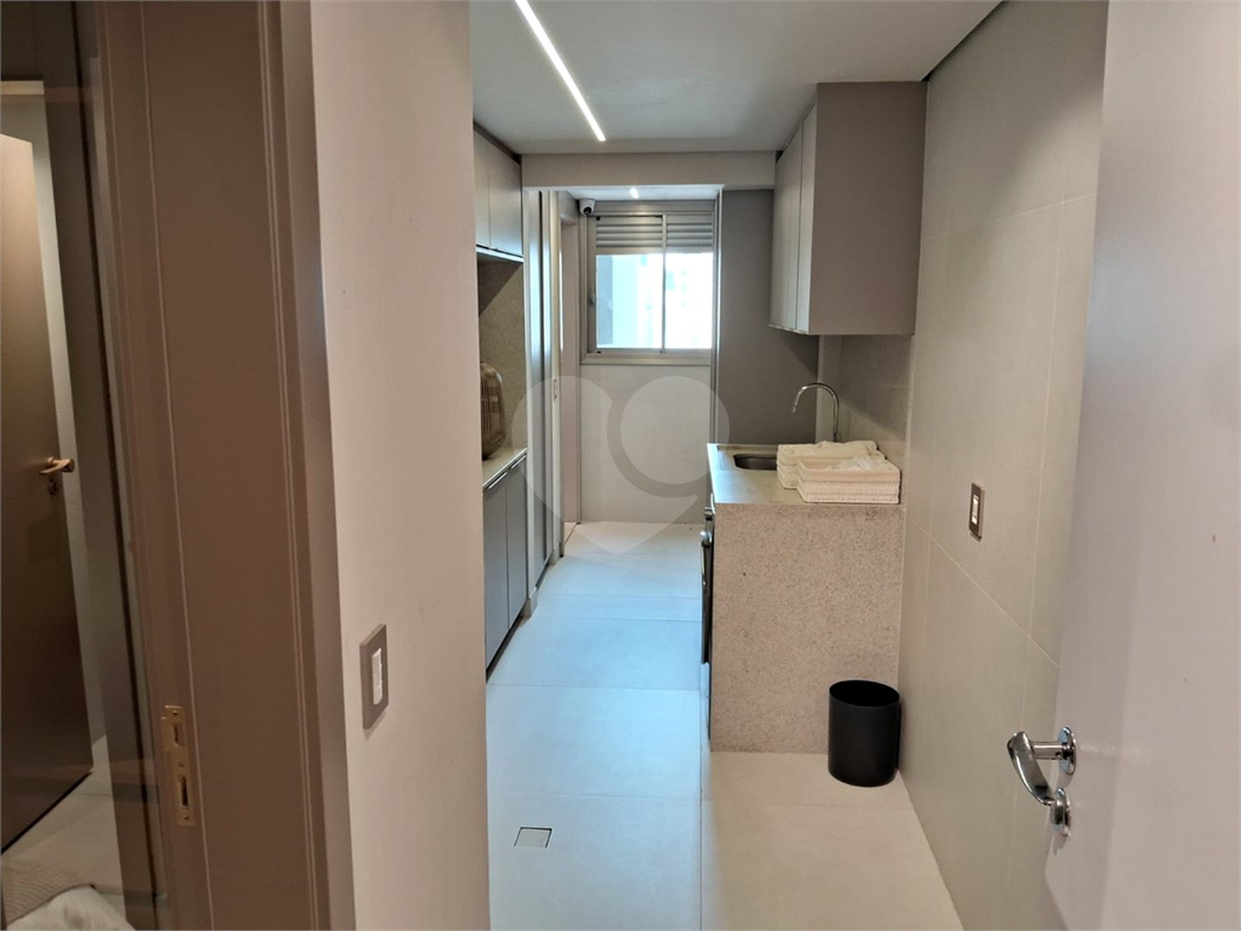 Apartamento à venda com 3 suítes em Moema, São Paulo, SP