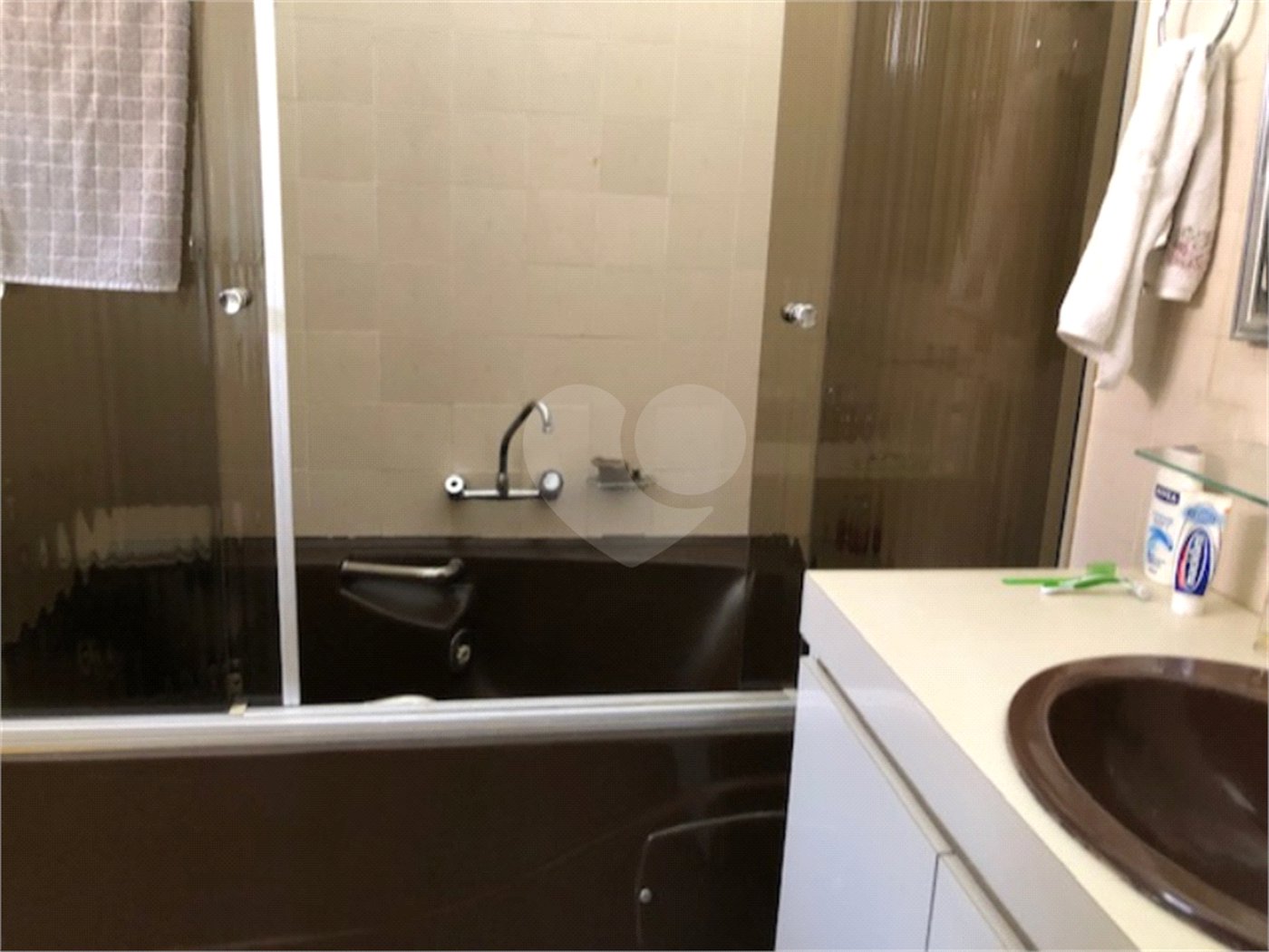 Casa à venda com 4 quartos, sendo 2 suítes,  em Jardim Leonor, São Paulo, SP