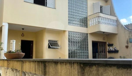 Sobrado à venda com 5 quartos, sendo 2 suítes,  em Imirim, São Paulo, SP