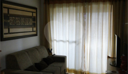 Apartamento à venda com 3 quartos, sendo 1 suíte,  em Vila Vermelha, São Paulo, SP