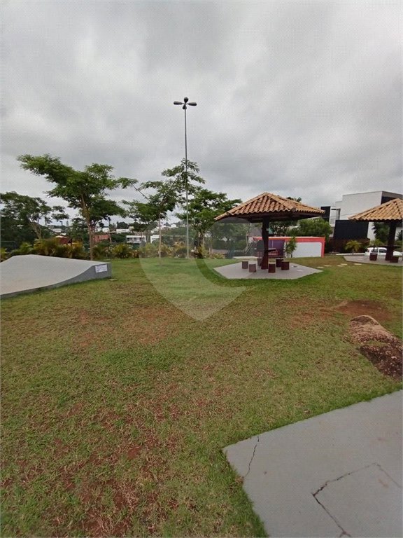 Casa à venda com 4 quartos, sendo 2 suítes, no condomínio Residencial Parque Esplanada, Votorantim - SP