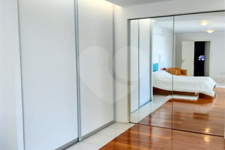 Sobrado à venda com 3 quartos, sendo 1 suíte, em Jardim São Paulo(zona Norte), São Paulo, SP