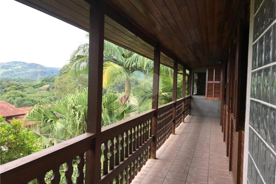 Casa à venda com 4 quartos, sendo 1 suíte, em Vila Machado, Mairiporã, SP