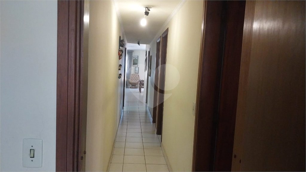 Apartamento à venda com 4 quartos, sendo 2 suítes, em Tombo, Guarujá, SP