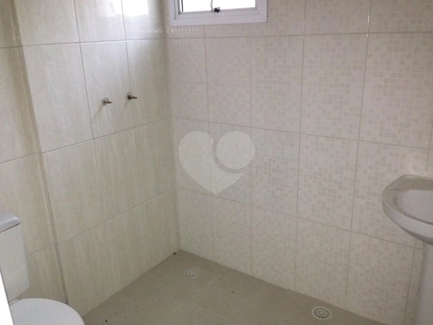 Sobrado à venda com 3 suítes em Tremembé, São Paulo, SP