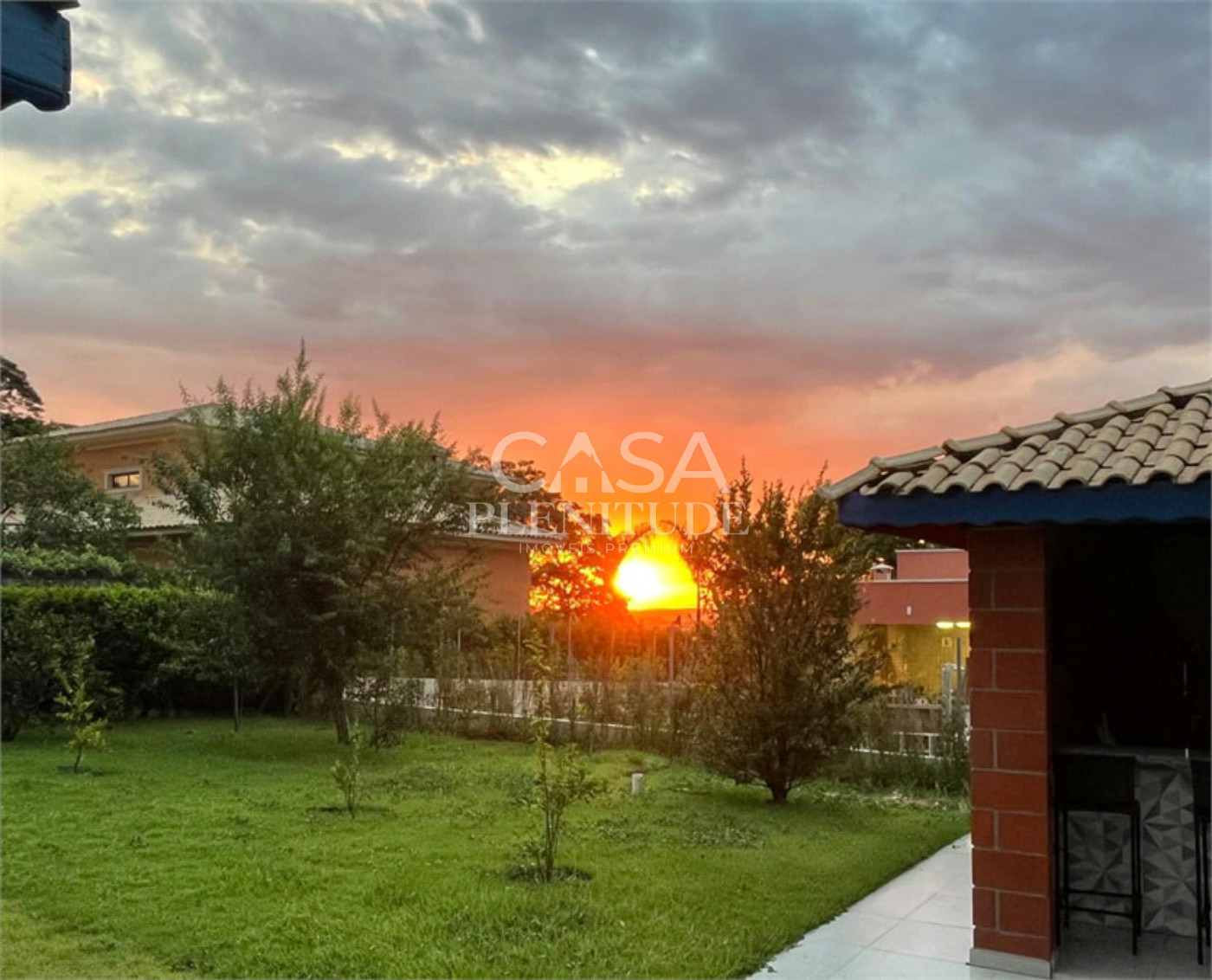 Casa em condomínio à venda ou para alugar com 3 suítes, em Jardim Vale do Lago Residencial, Sorocaba, SP
