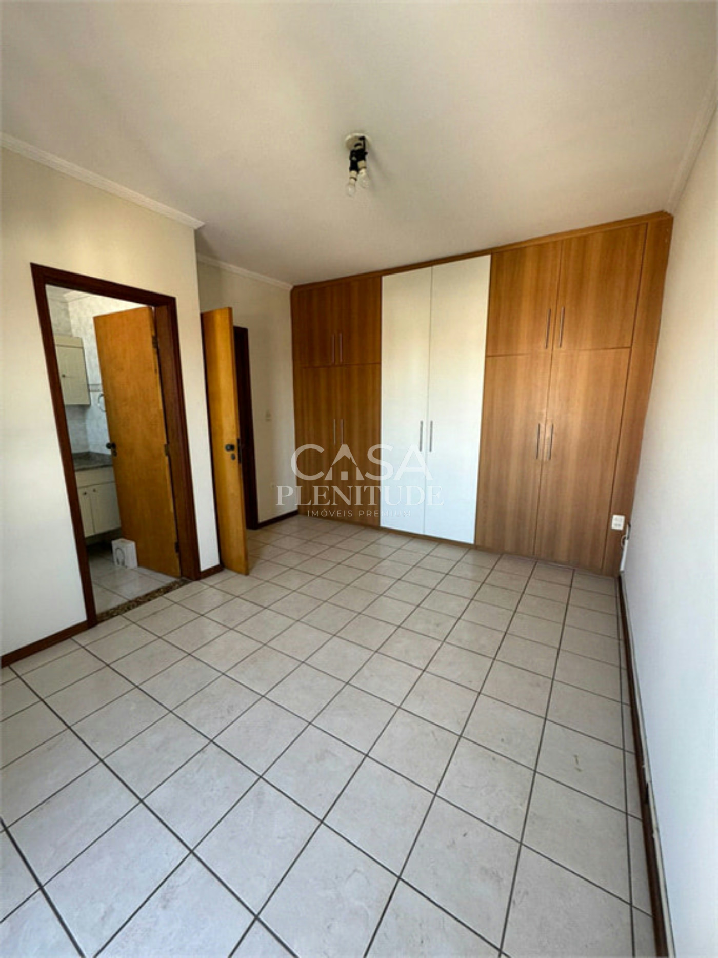 Apartamento à venda com 2 quartos, sendo 1 suíte, em Jardim Simus, Sorocaba, SP