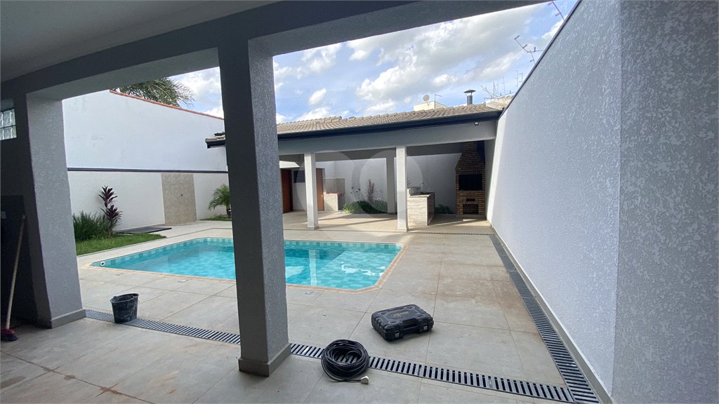 Sobrado à venda com 4 quartos, sendo 1 suíte, em Vila Alpes Suíços, Indaiatuba, SP