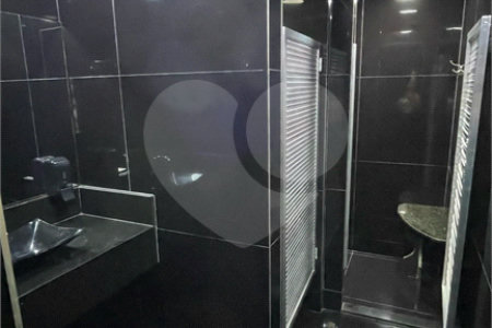 Loja à venda ou para alugar em Santíssimo, Rio de Janeiro, RJ