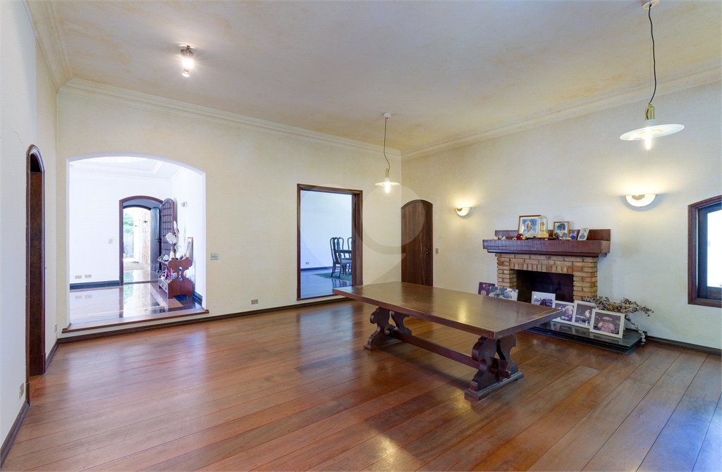 Casa à venda com 5 suítes no condomínio Chácara Flora, São Paulo - SP