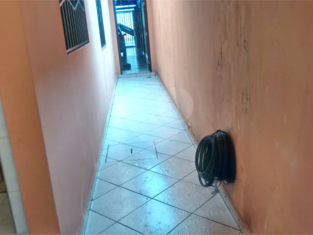 Sobrado à venda com 3 quartos, sendo 1 suíte,  em Vila Galvão, Guarulhos, SP