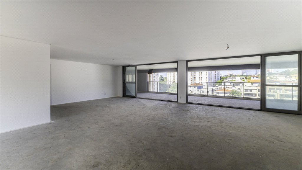 Apartamento à venda com 4 quartos, sendo 3 suítes, em Perdizes, São Paulo, SP