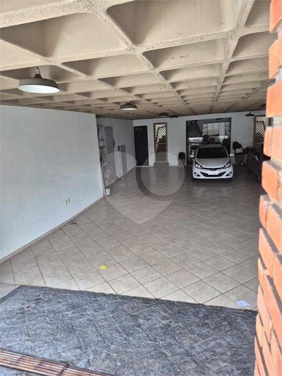 Sobrado à venda com 3 suítes em Chácara Seis de Outubro, São Paulo, SP