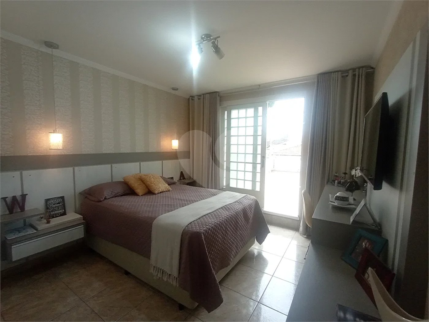 Sobrado à venda com 3 quartos, sendo 1 suíte, em Vila Gustavo, São Paulo, SP