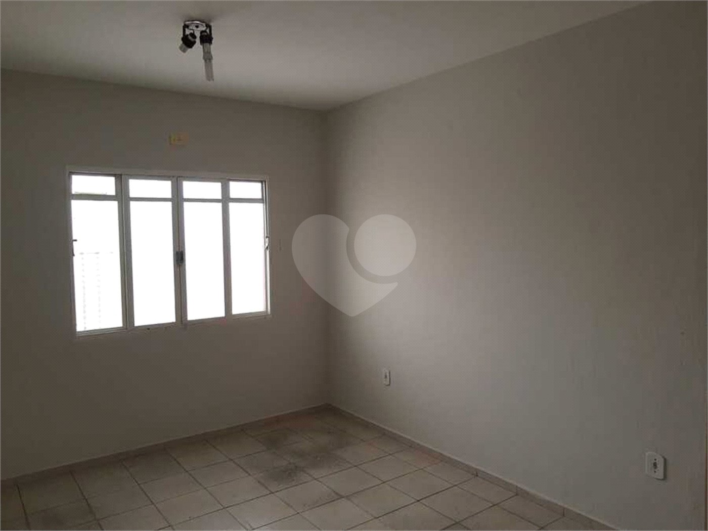 Sobrado à venda com 4 suítes em Vila Santana, Sorocaba, SP
