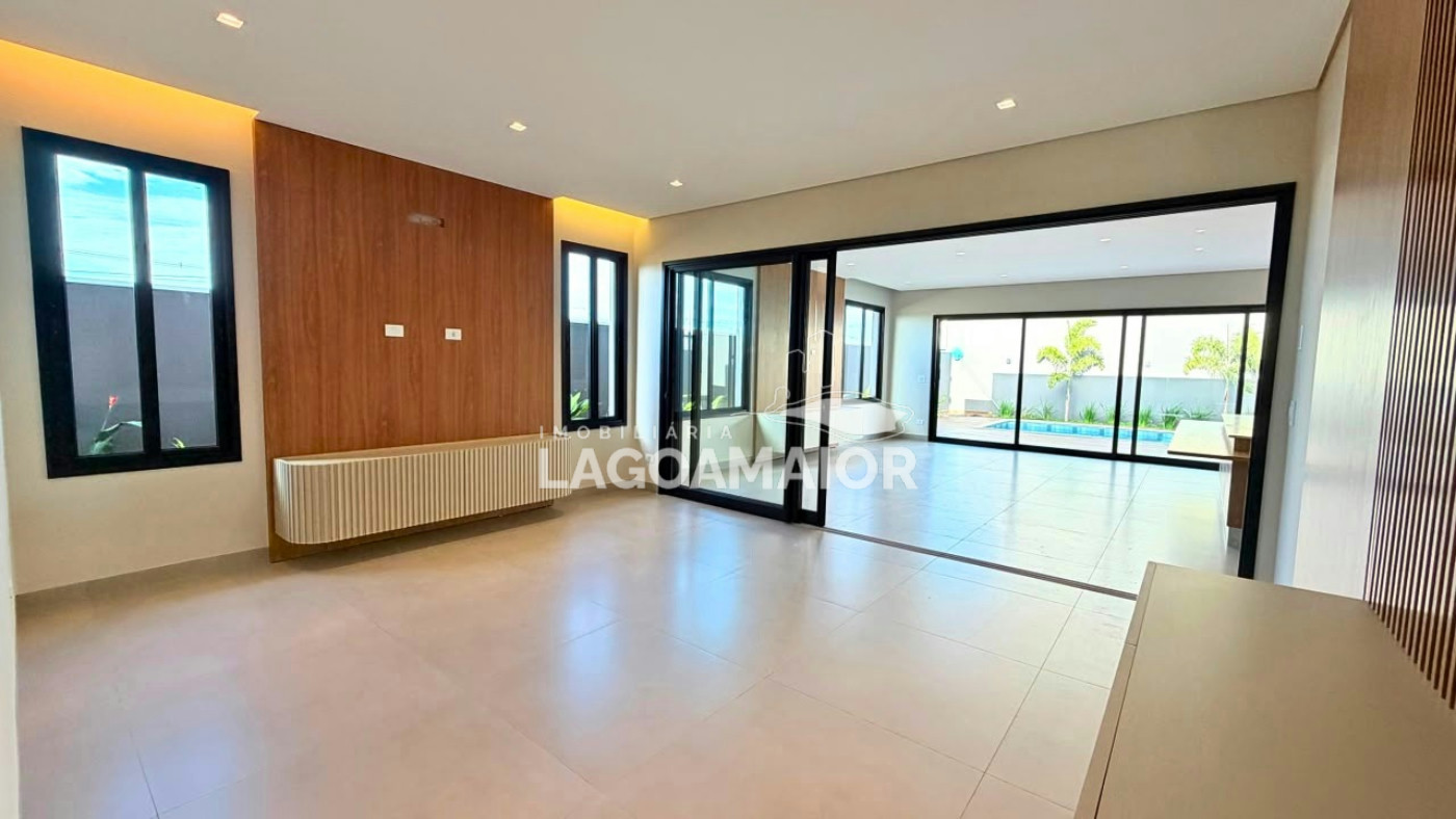 Casa à venda com 3 quartos, sendo 3 suítes, no condomínio Villa Dumont, Três Lagoas - MS