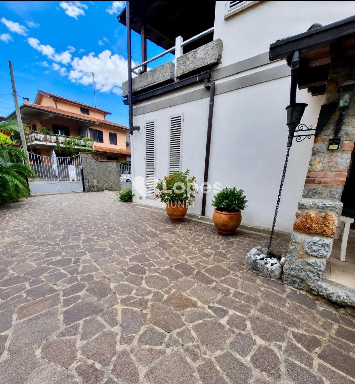Casa à venda em Montecatini Terme, Toscana, Itália – 480 m² e terreno de 10.000 m²