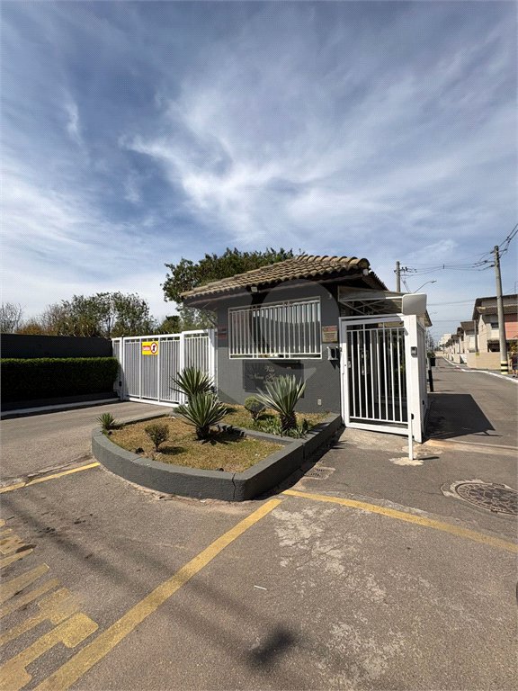 Casa à venda com 3 quartos, sendo 1 suíte, no condomínio Vila Nova Horizonte, Suzano - SP