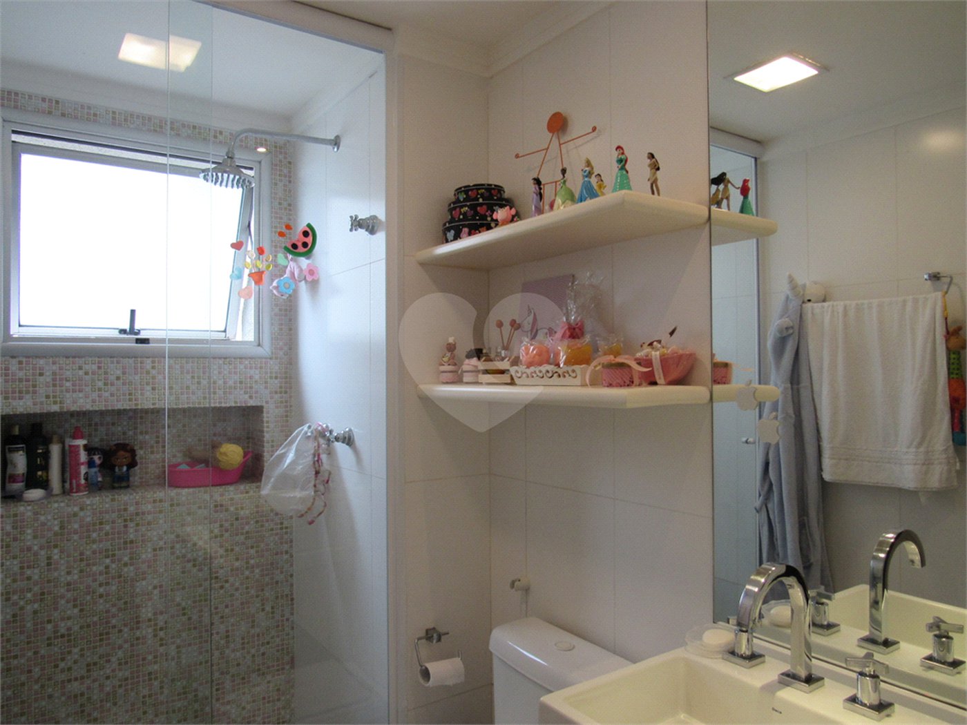 Apartamento à venda com 4 quartos, sendo 3 suítes, em Jardim Londrina, São Paulo, SP