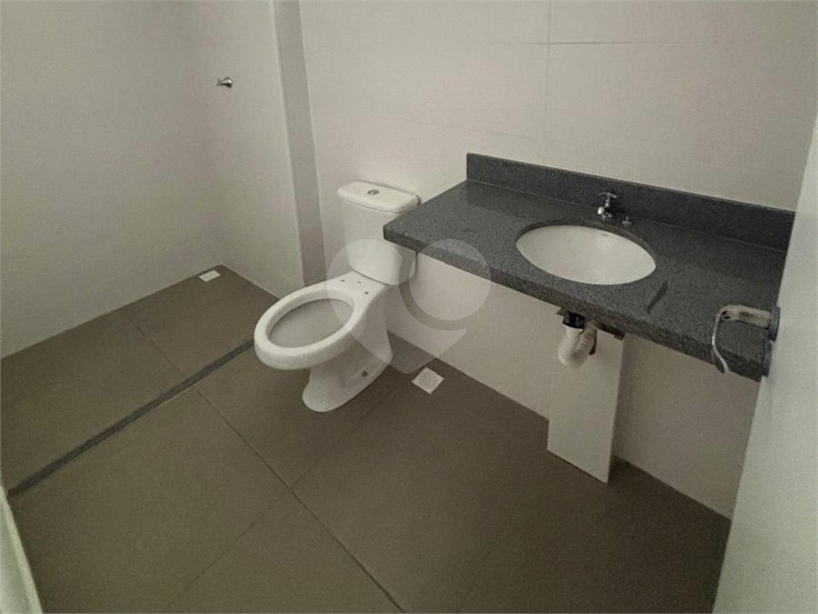 Casa à venda ou para alugar com 3 quartos, sendo 1 suíte,  no condomínio Residencial Villa Flora, Votorantim - SP
