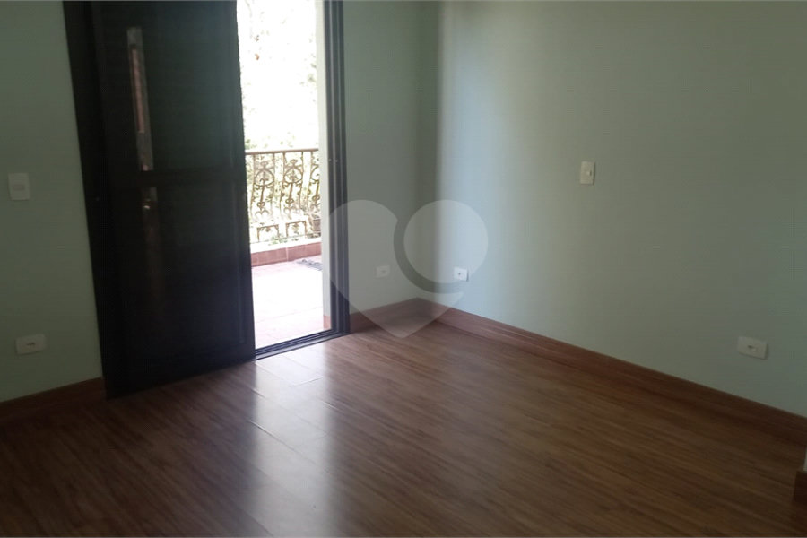 Sobrado à venda com 4 quartos, sendo 2 suítes, em Tremembé, São Paulo, SP