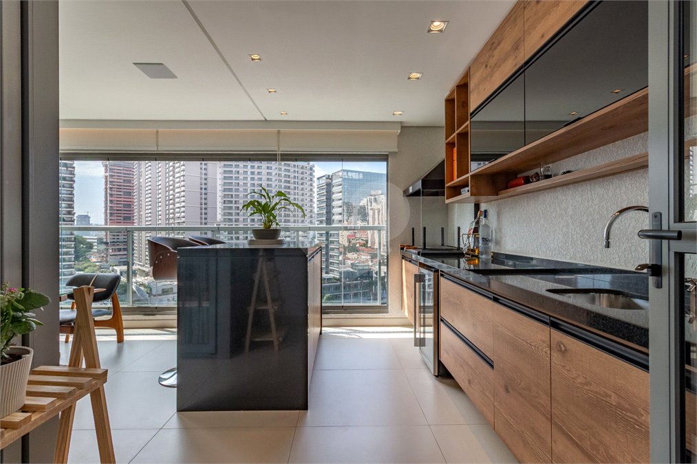 Apartamento à venda com 3 suítes em Brooklin, São Paulo, SP