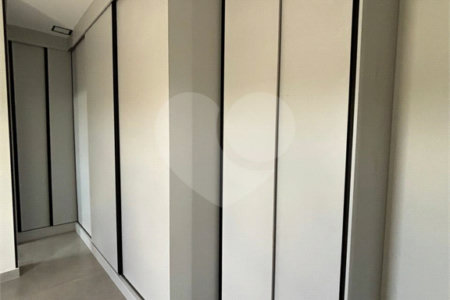 Sobrado à venda com 4 suítes em Residencial Central Parque, Salto, SP