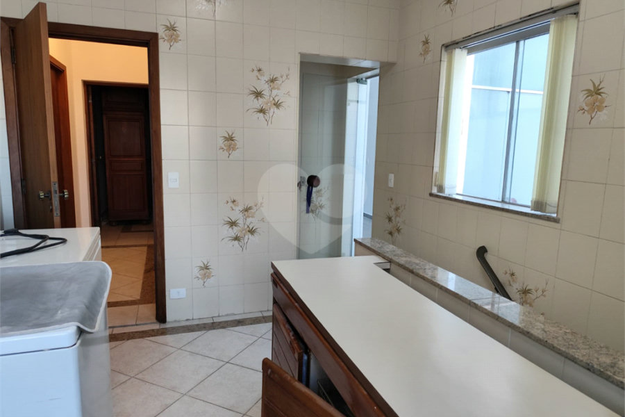 Sobrado à venda com 4 suítes em Santana, São Paulo, SP