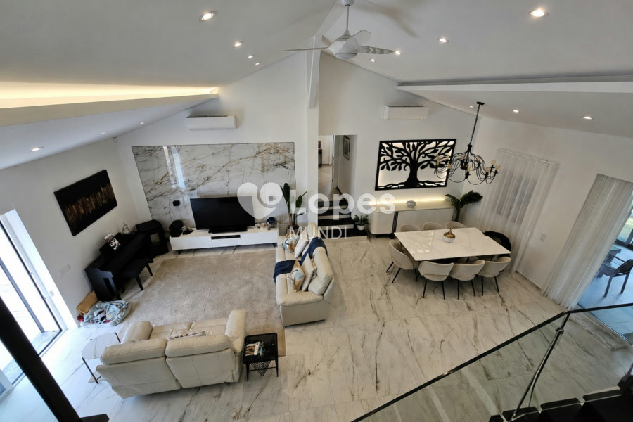 Casa com 3 quartos à venda no Algarve, Portugal – Piscina e terreno de 12.000 m²