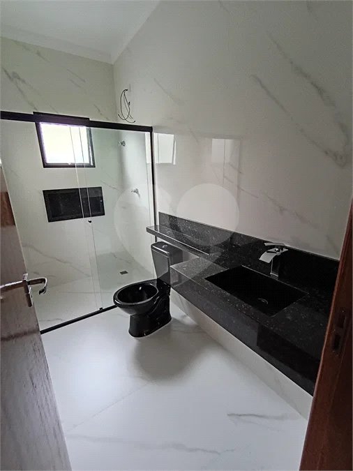 Casa à venda com 3 quartos, sendo 1 suíte, em Loteamento Parque Serras de Atibaia I, Atibaia, SP