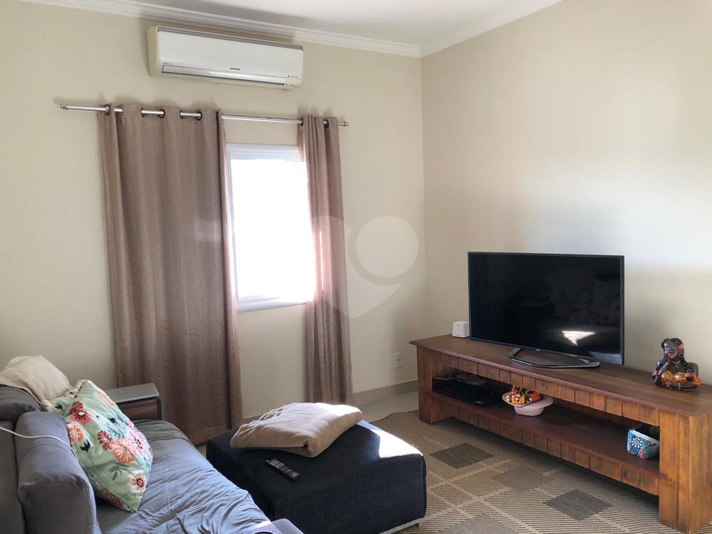 Casa à venda com 5 quartos, sendo 2 suítes, no condomínio Terras de Santa Izabel, Salto - SP