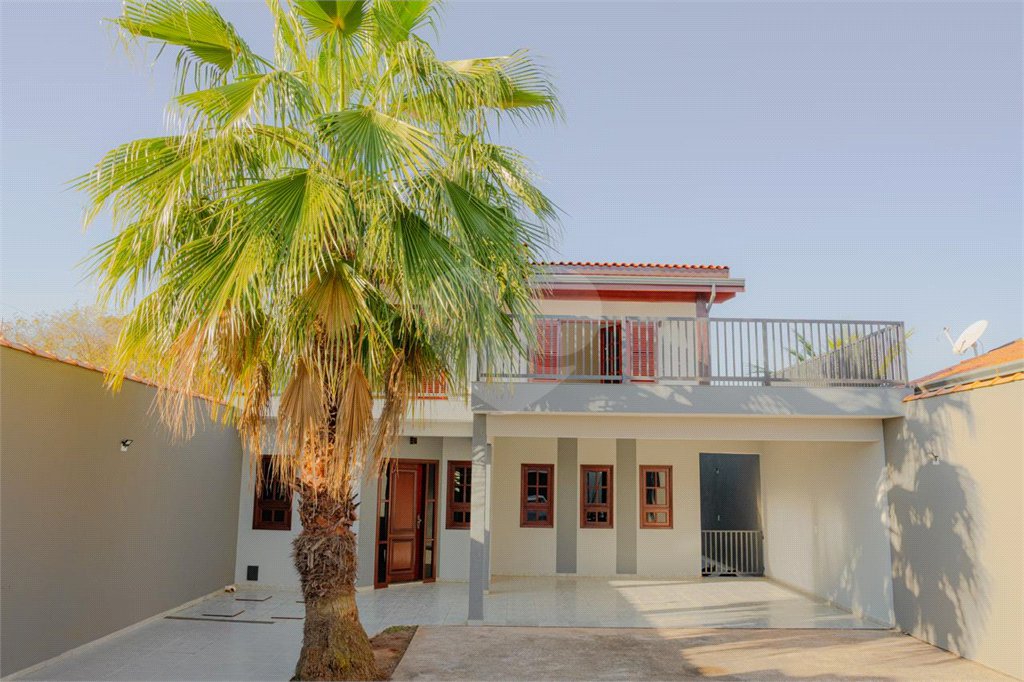 Casa à venda com 4 quartos, sendo 1 suíte, em Jardim Planalto, Salto, SP